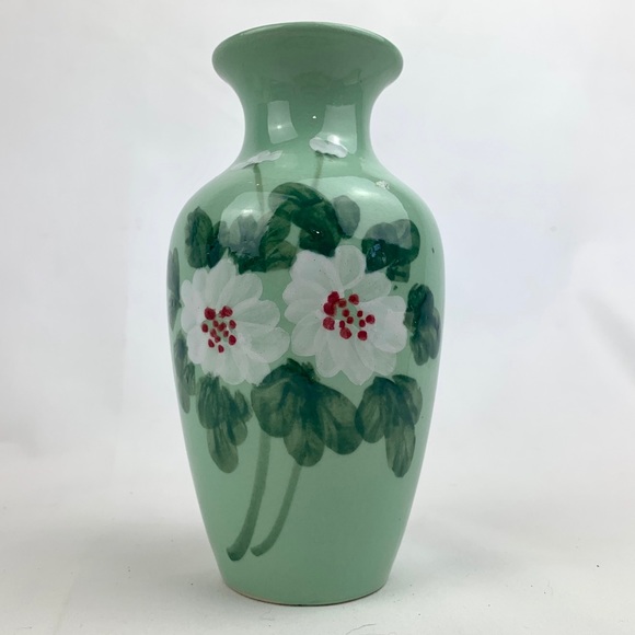 Accents Vintage Vase Made In Taiwan Republic Of China Poshmark